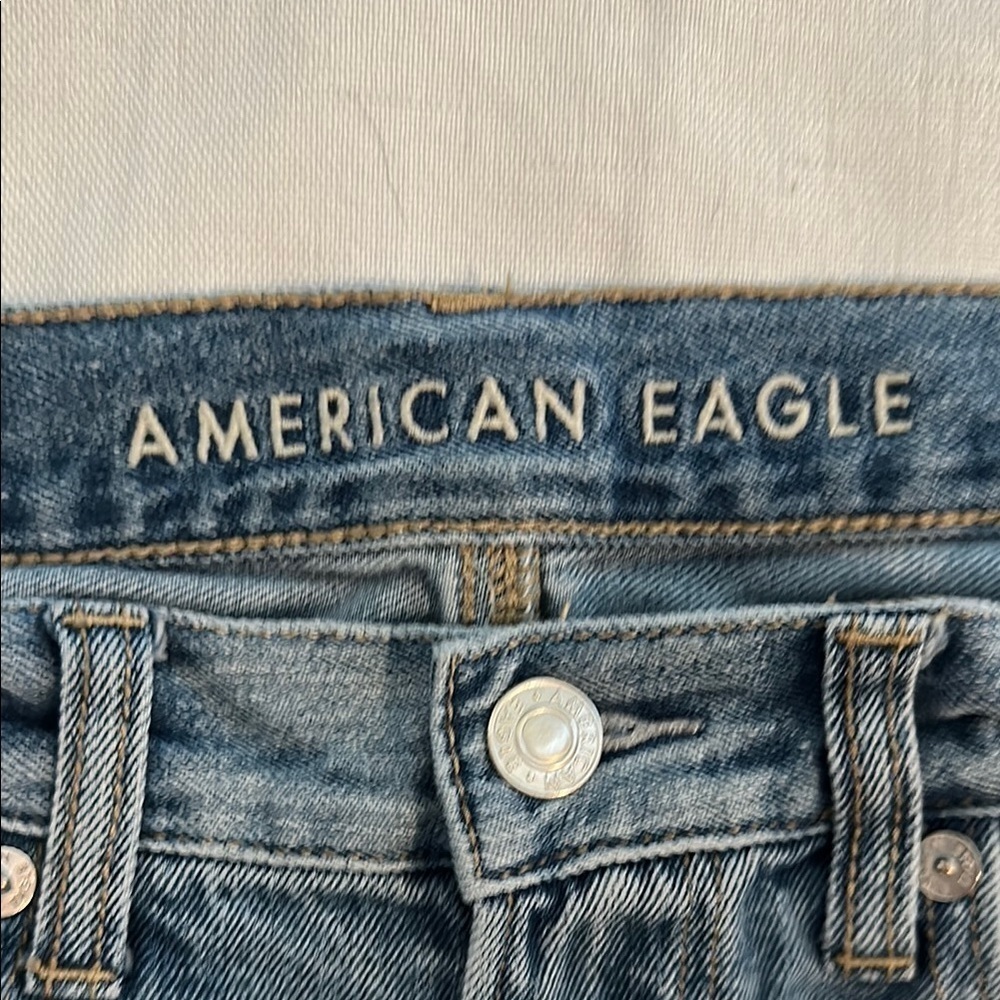 Trendy Ripped Blue Jeans - Picture 3 of 7